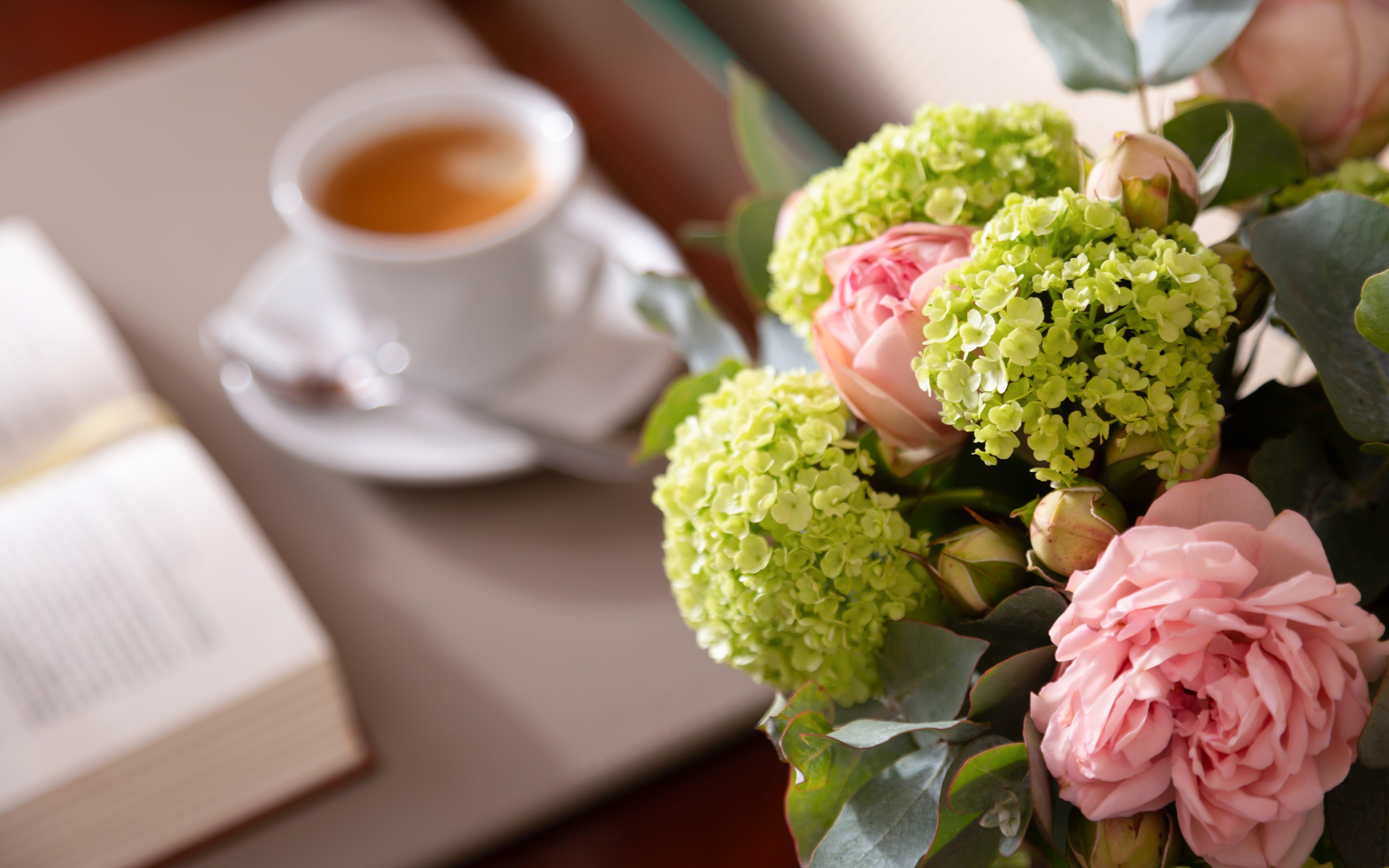 Grand Hotel Bucureşti Ngoại thất bức ảnh A bouquet of flowers