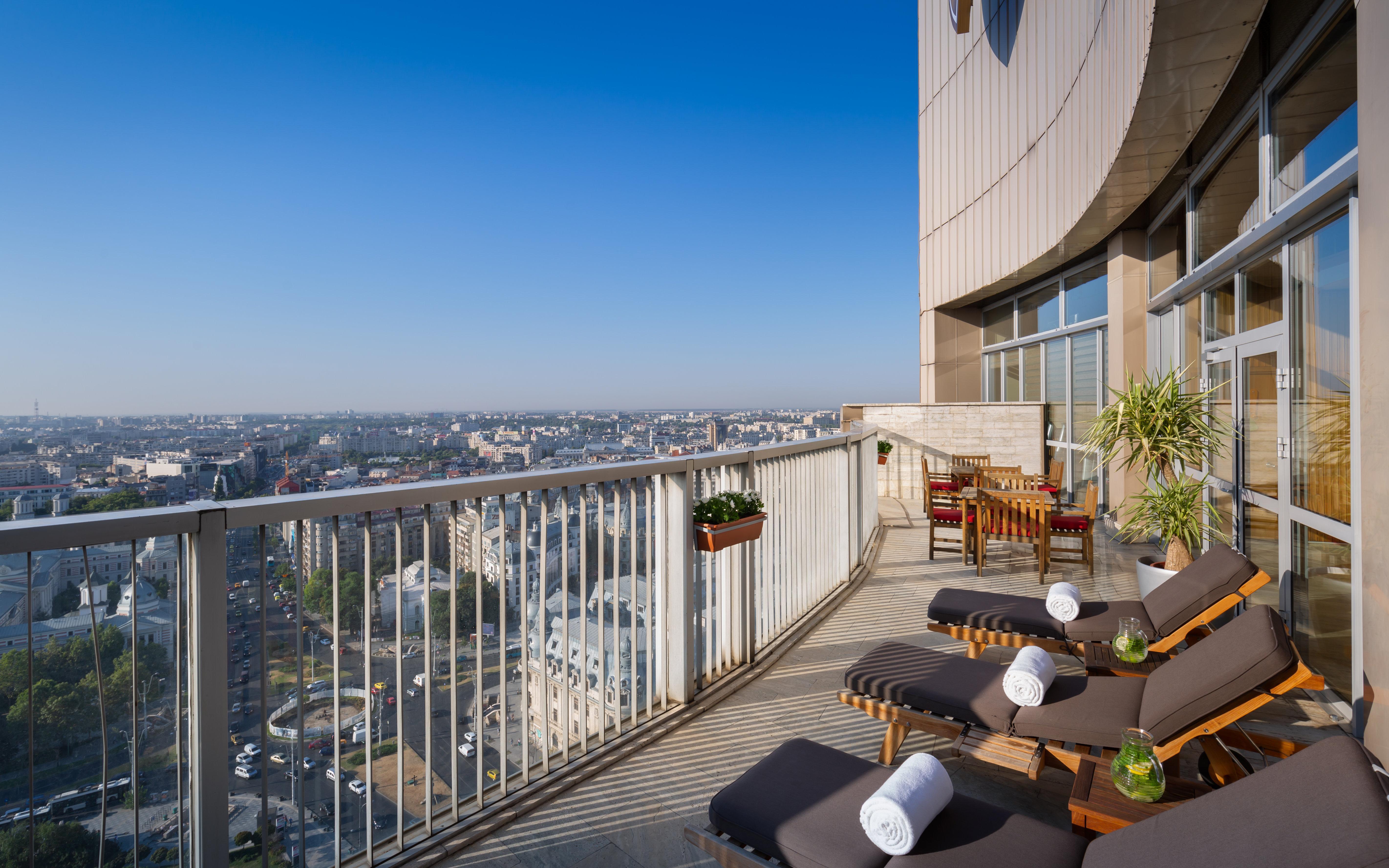 Grand Hotel Bucureşti Ngoại thất bức ảnh View from the Westin