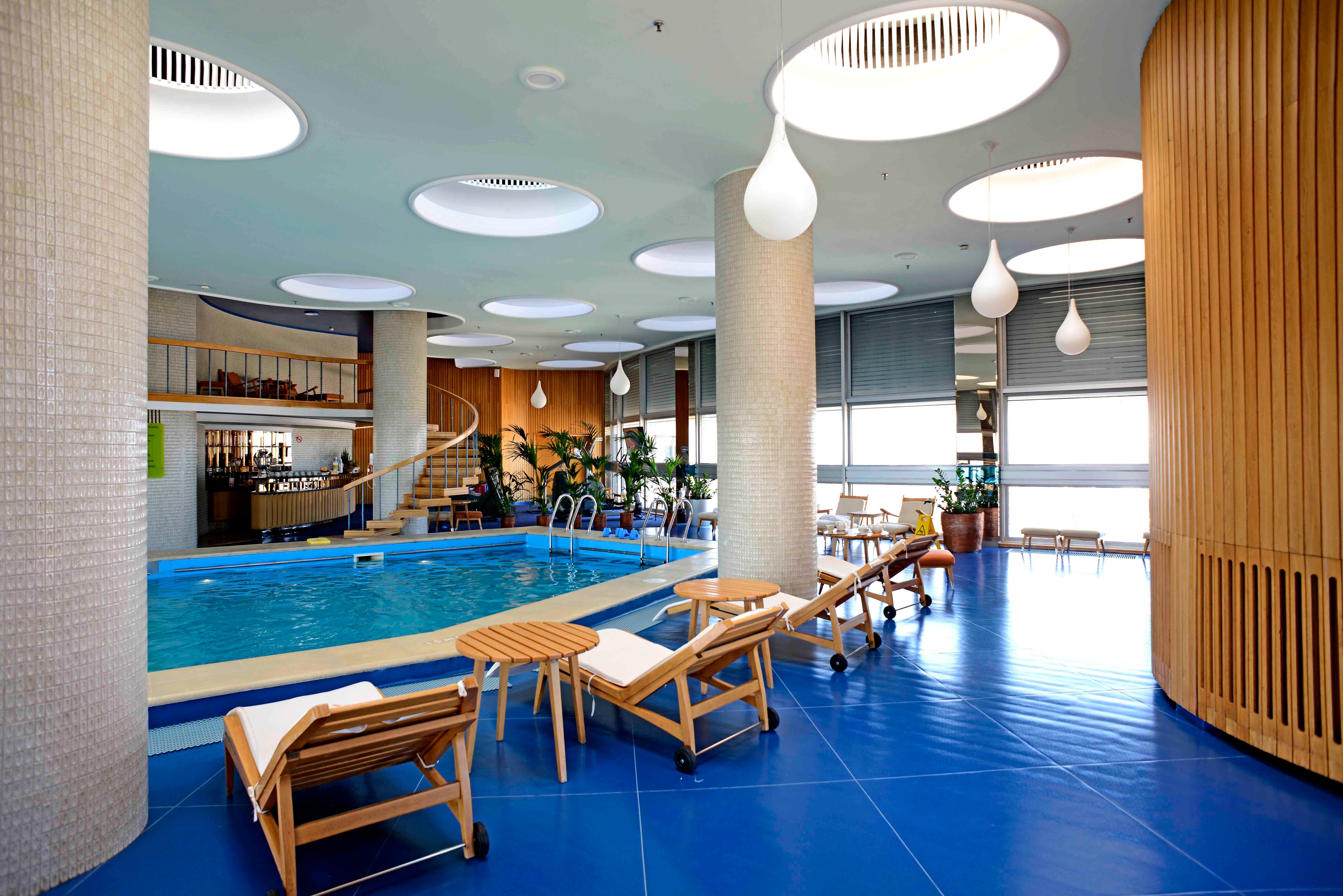 Grand Hotel Bucureşti Tiện nghi bức ảnh The swimming pool at the hotel