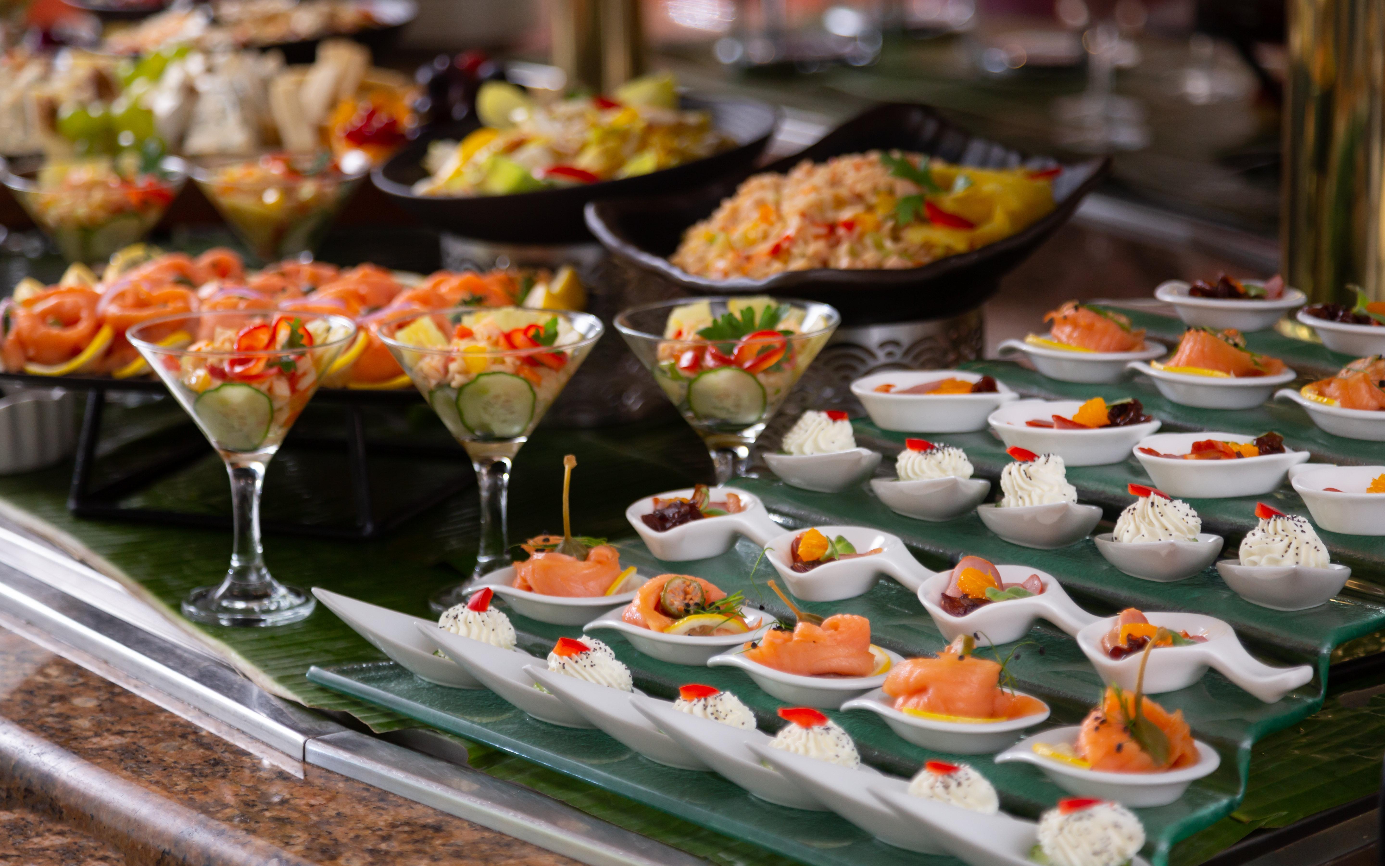 Grand Hotel Bucureşti Ngoại thất bức ảnh A buffet of hors d'oeuvres